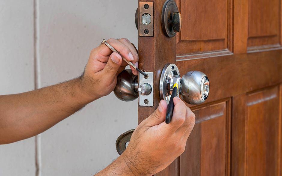 artisan serrurier pas cher Gouvernes